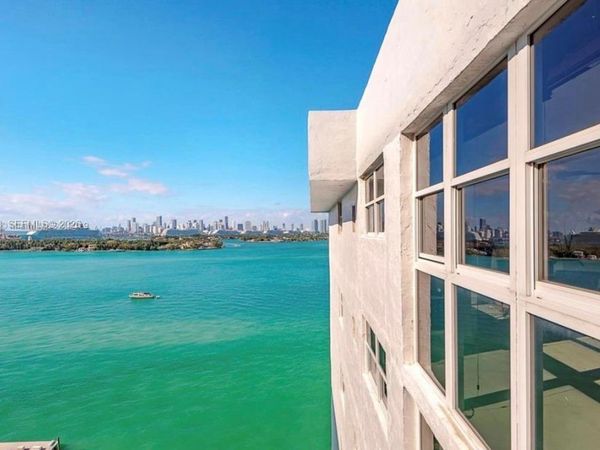1228 West Ave , Unit 1415, Miami Beach, FL 33139