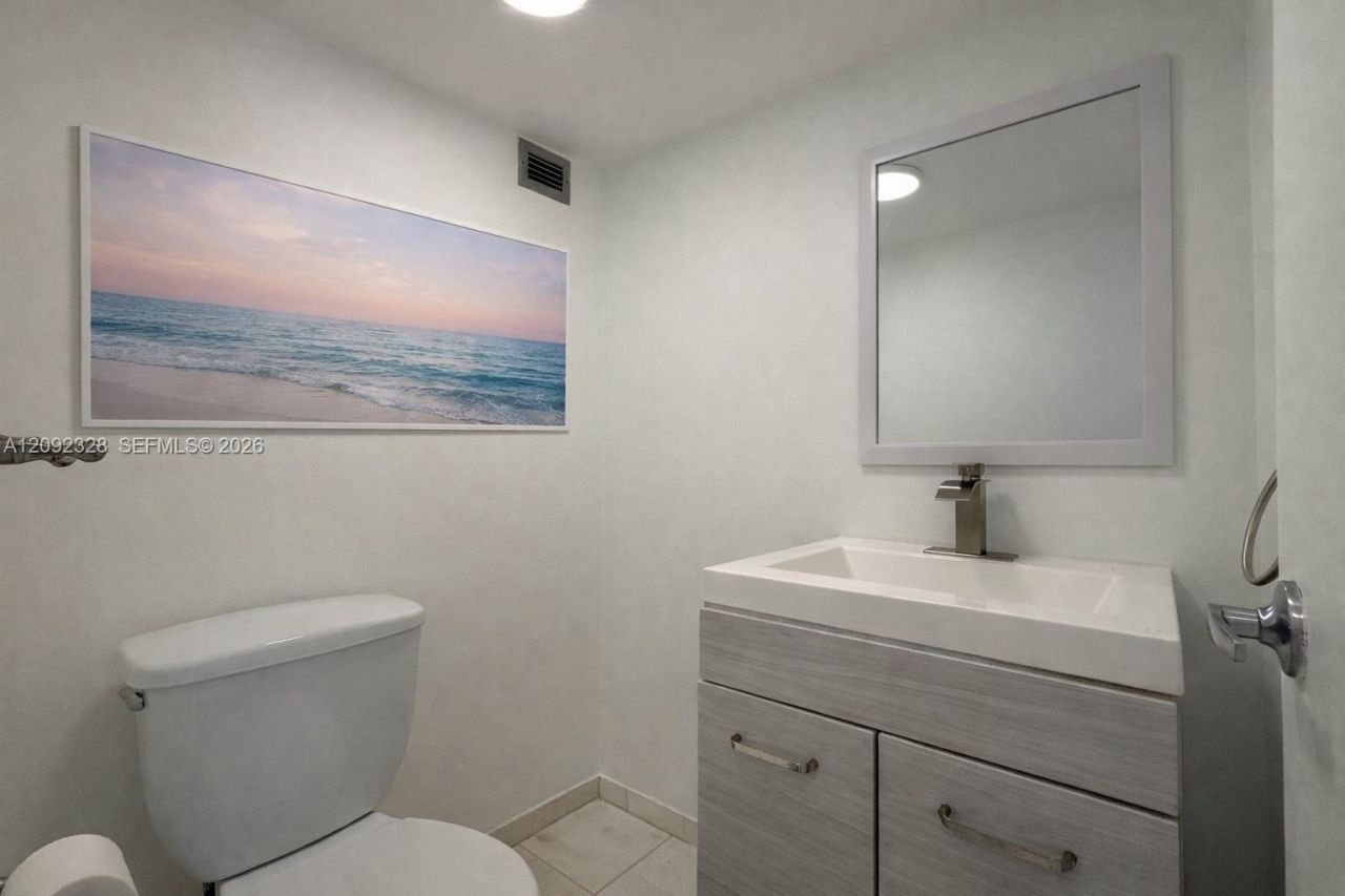 1228 West Ave, Unit 1415, Miami Beach, FL 33139 Photo