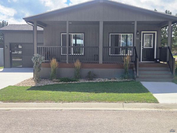 1718 WOOD LILY LN, Custer, SD 57730