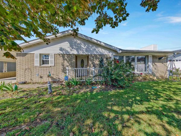 110 E Pine Street, Princeton, IN 47670
