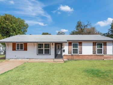 1213 De Ridder Avenue, Fort Worth, TX 76106