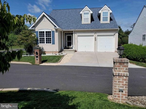 10 KINGSGATE COURT , GETTYSBURG, PA 17325