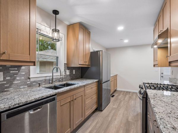 300 105th Avenue NE, Blaine, MN 55434