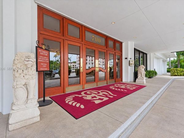 700 Biltmore Way , Unit 814, Coral Gables, FL 33134