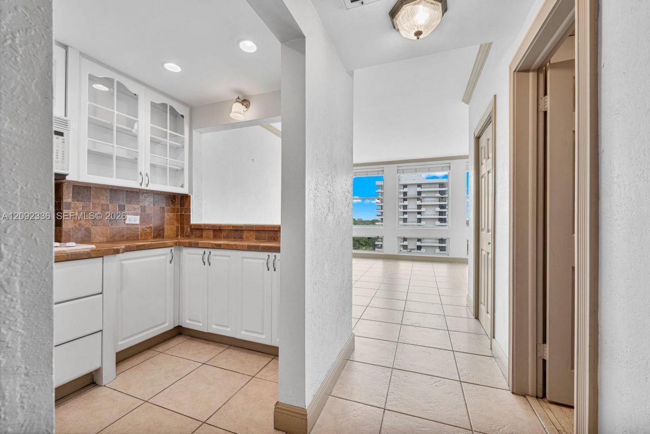 700 Biltmore Way, Unit 814, Coral Gables, FL 33134 Photo