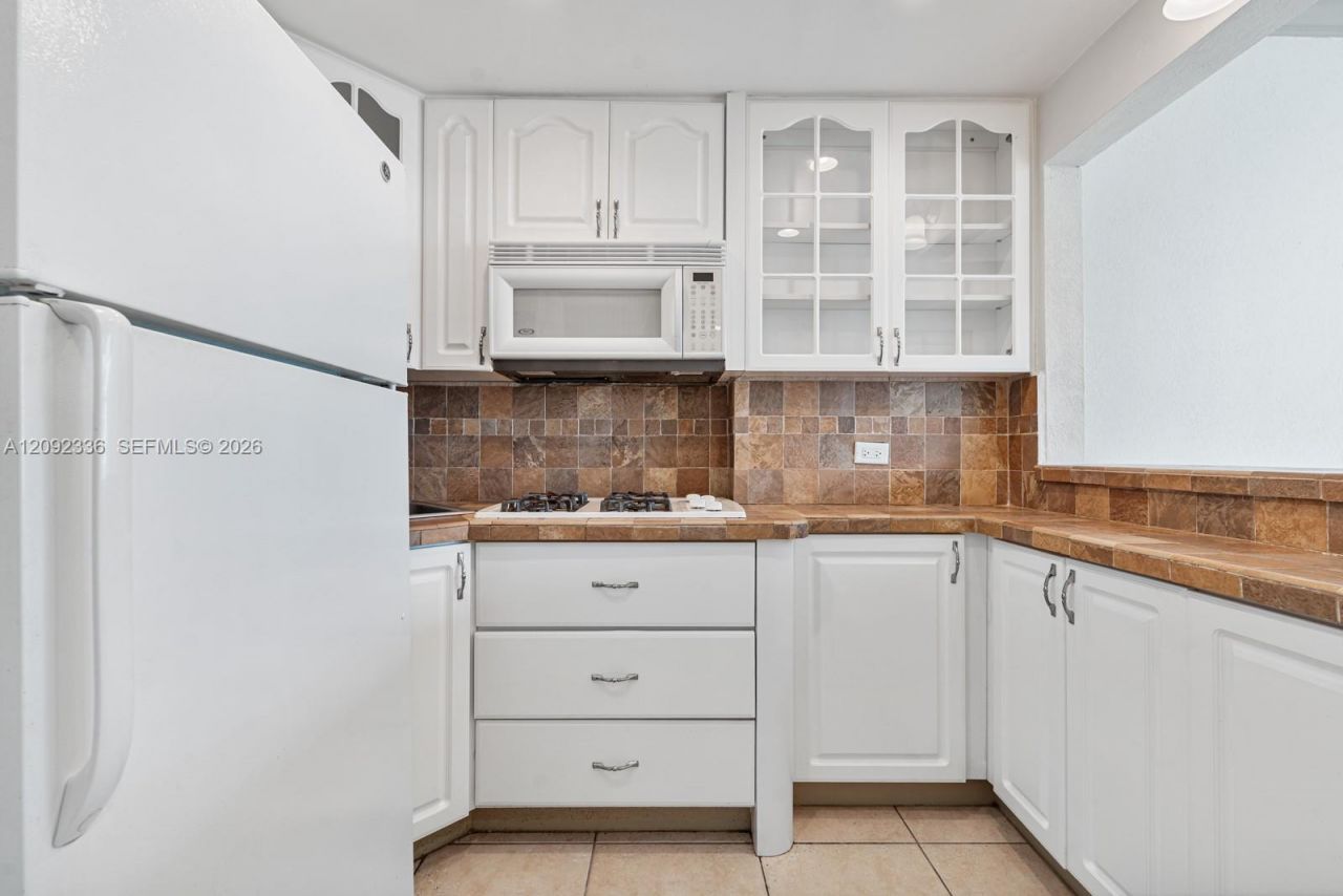 700 Biltmore Way, Unit 814, Coral Gables, FL 33134 Photo