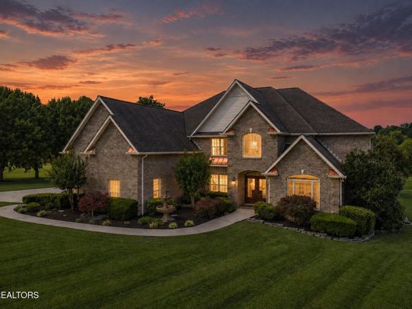 1013 Creekbrook Lane, Seymour, TN 37865