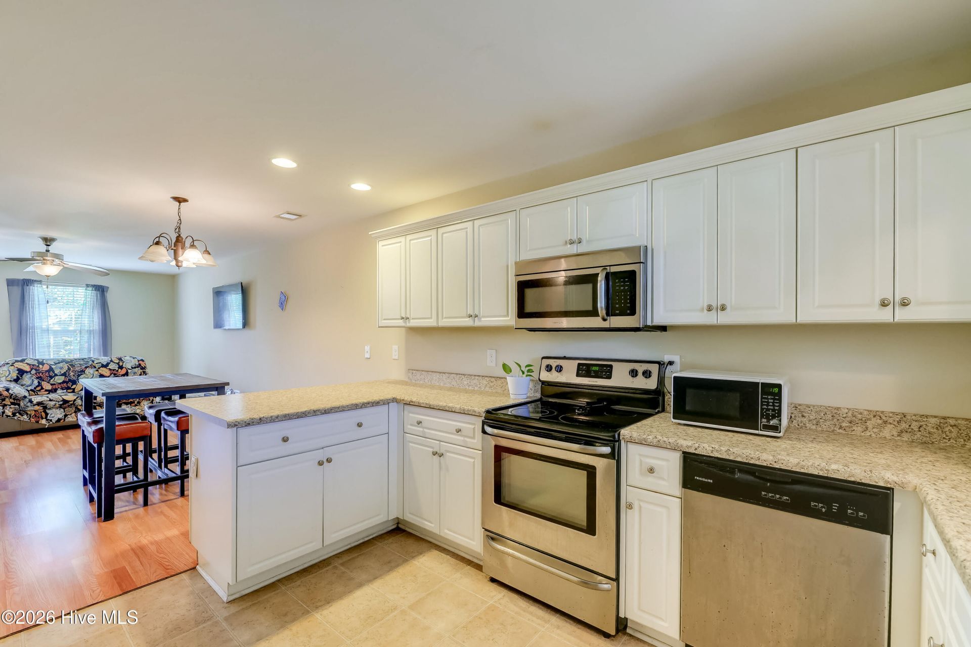 6016 Village West Lane Photo 16