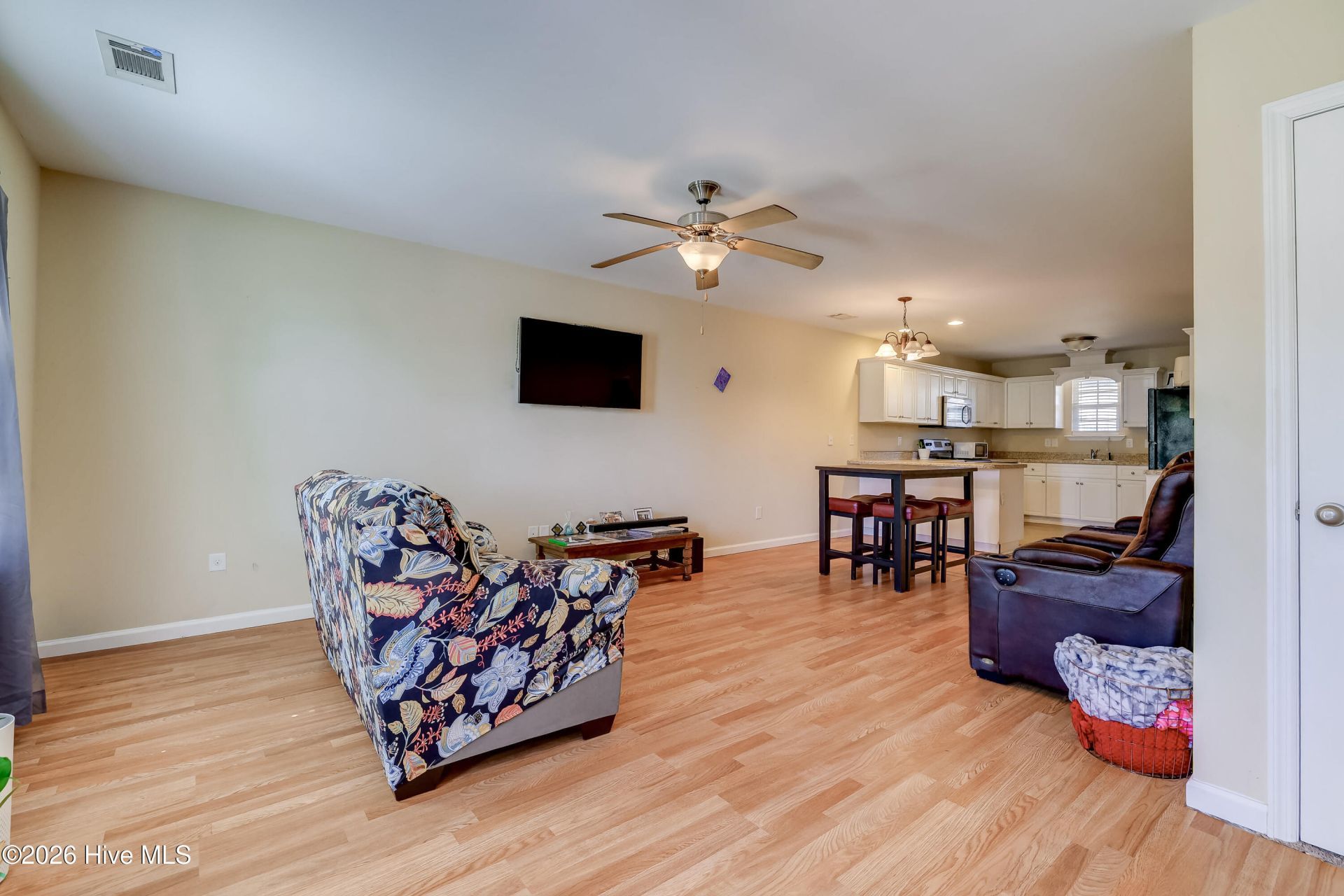 6016 Village West Lane Photo 7