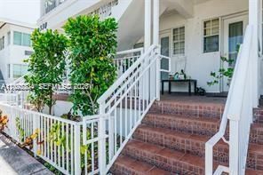 330 74th St, Unit 1, Miami Beach, FL 33141 Photo