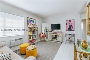 330 74th St, Unit 1, Miami Beach, FL 33141 Photo