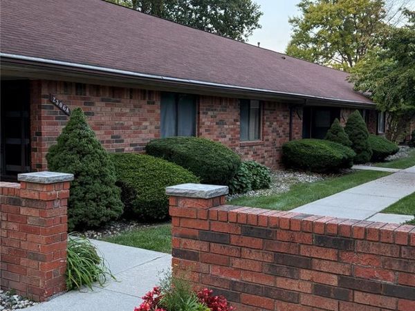23062 Harrington Street, Clinton Township, Mi 48036