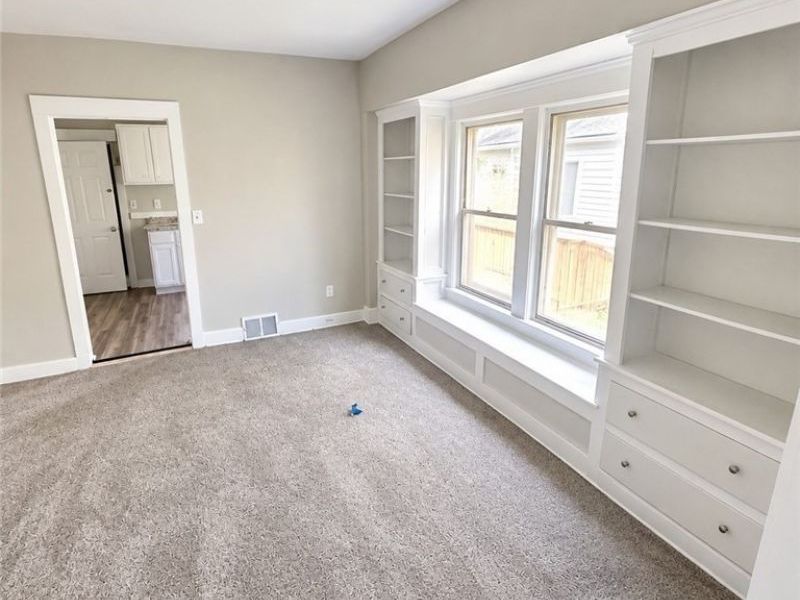 9223 Adams Avenue, Cleveland, OH 44108 Photo 10