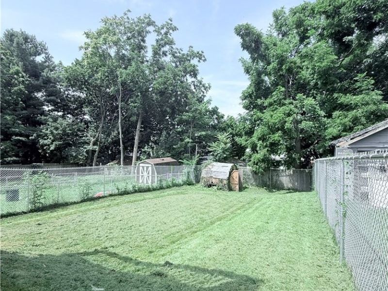 2132 10th Street SW, Akron, OH 44314 Photo 8