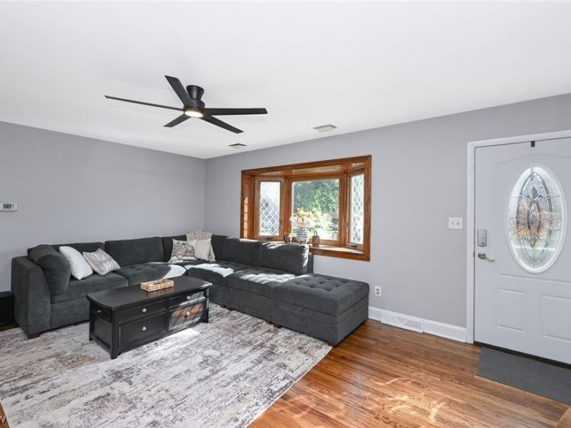 9018 Lowell Lane, Northfield, OH 44067 Photo 6