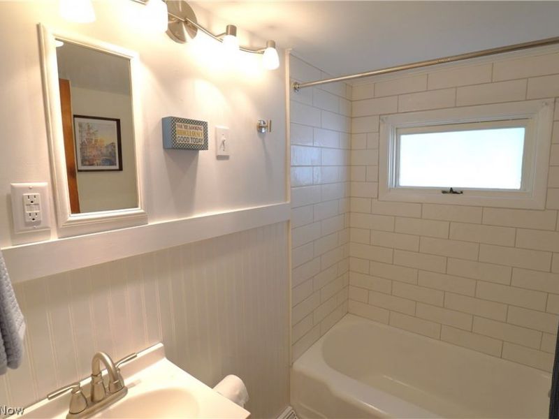 1613 24th Street NE, Canton, OH 44714 Photo 11