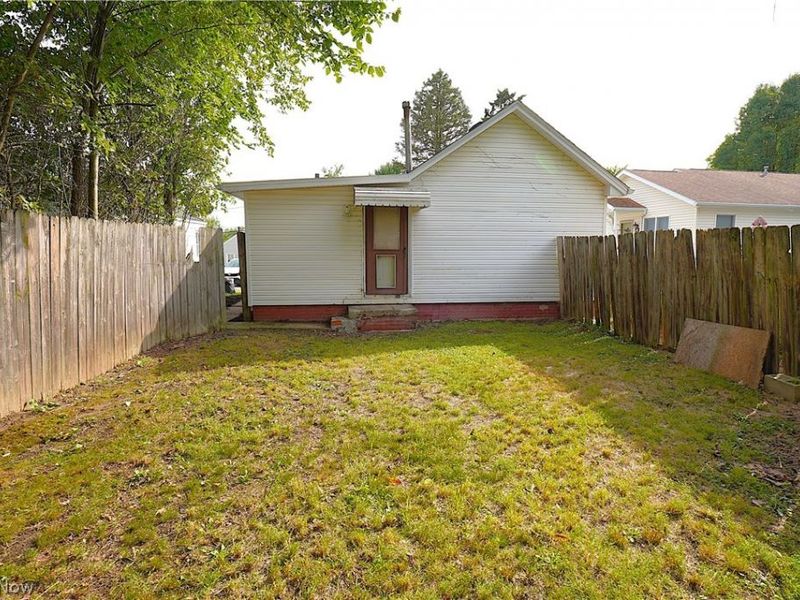 1613 24th Street NE, Canton, OH 44714 Photo 13
