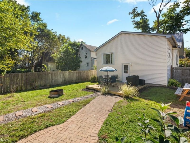 1079 Pitkin Avenue, Akron, OH 44310 Photo 4