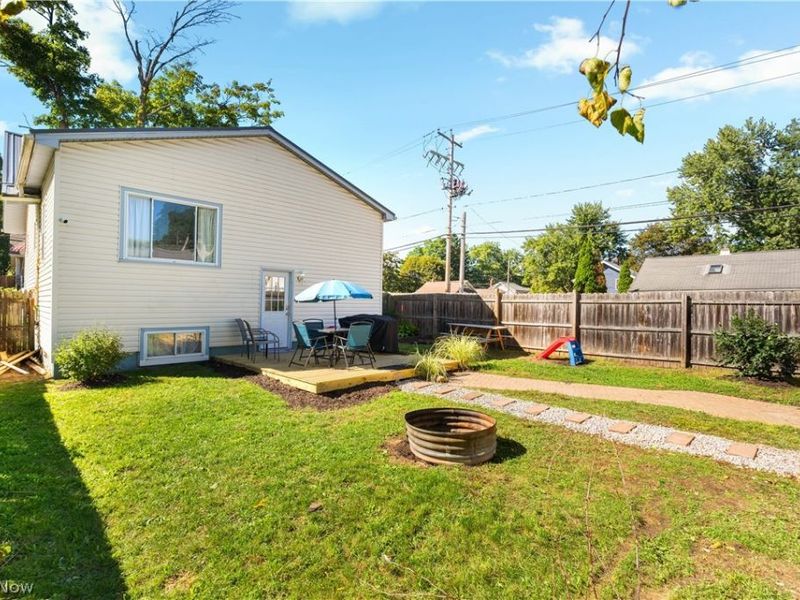 1079 Pitkin Avenue, Akron, OH 44310 Photo 5