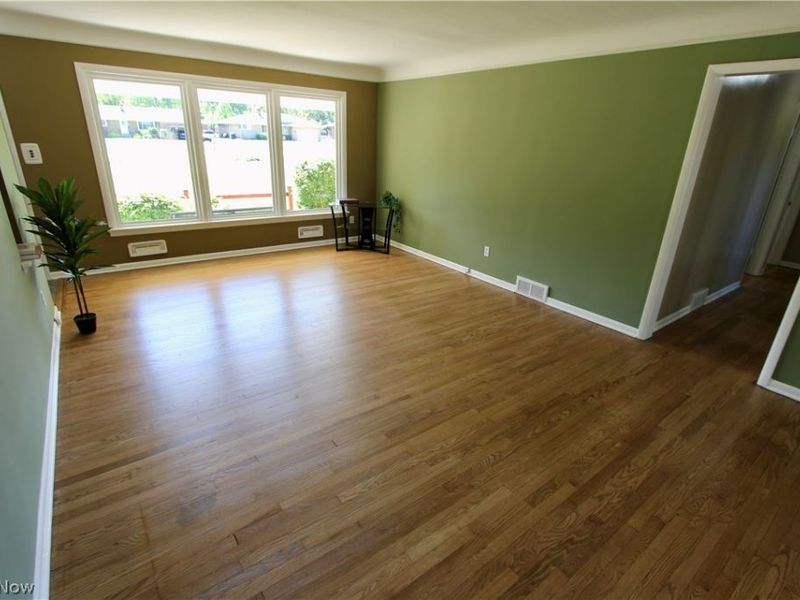 1303 Cherry Lane, Seven Hills, OH 44131 Photo 10
