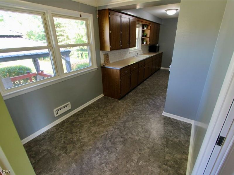 1303 Cherry Lane, Seven Hills, OH 44131 Photo 24