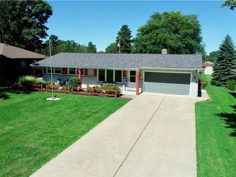 1303 Cherry Lane, Seven Hills, OH 44131 Photo 4