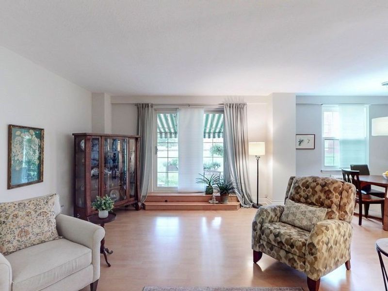 13800 Fairhill Road, Unit 209, Shaker Heights, OH 44120 Photo 2