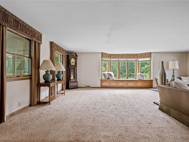 806 E Warner Road, Akron, OH 44319 Photo 14