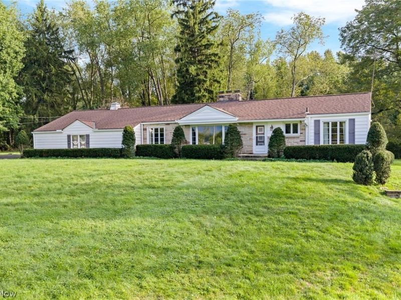 806 E Warner Road, Akron, OH 44319 Photo 2