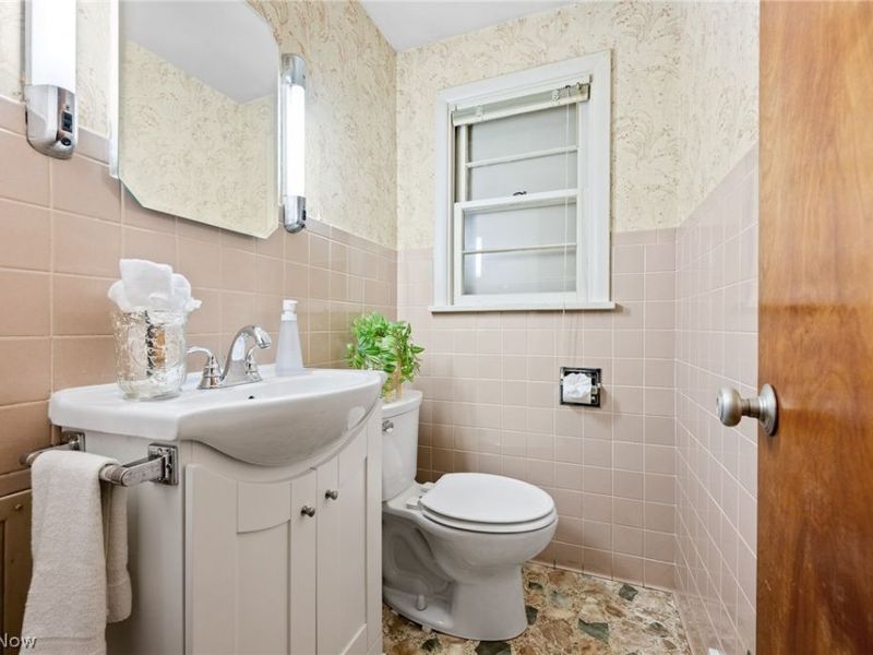 806 E Warner Road, Akron, OH 44319 Photo 25