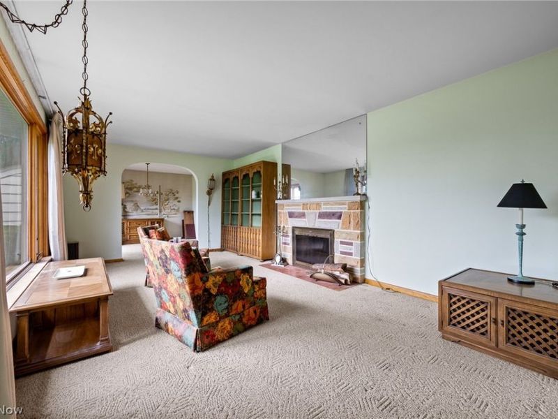806 E Warner Road, Akron, OH 44319 Photo 5