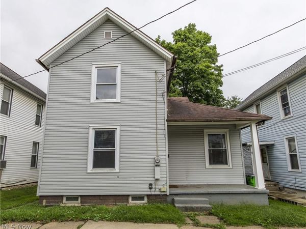 327 Schrock Place SW, Canton, OH 44647