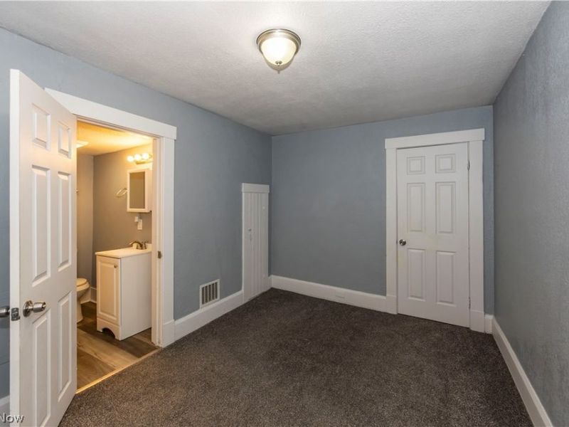 327 Schrock Place SW, Canton, OH 44647 Photo 18