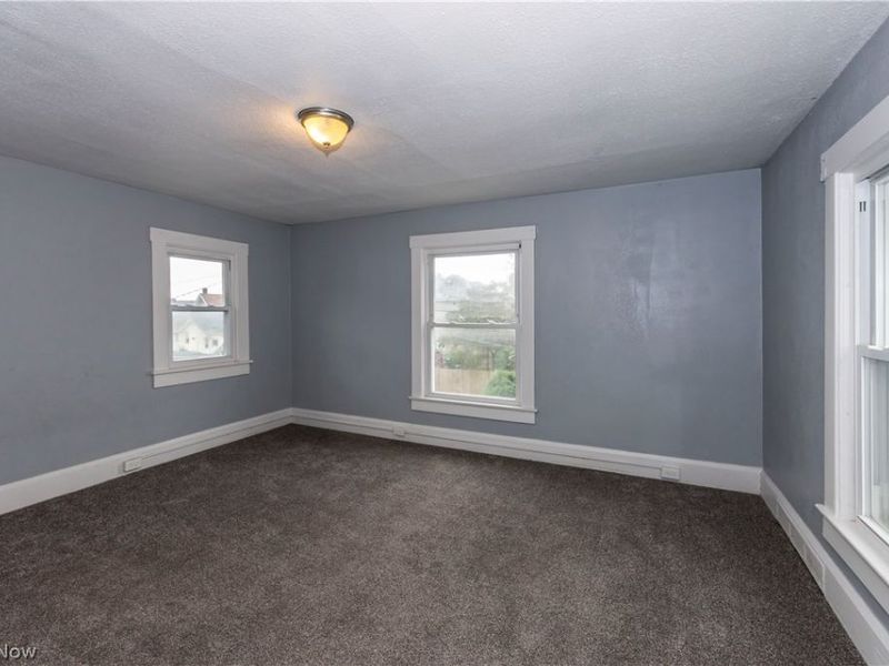 327 Schrock Place SW, Canton, OH 44647 Photo 21
