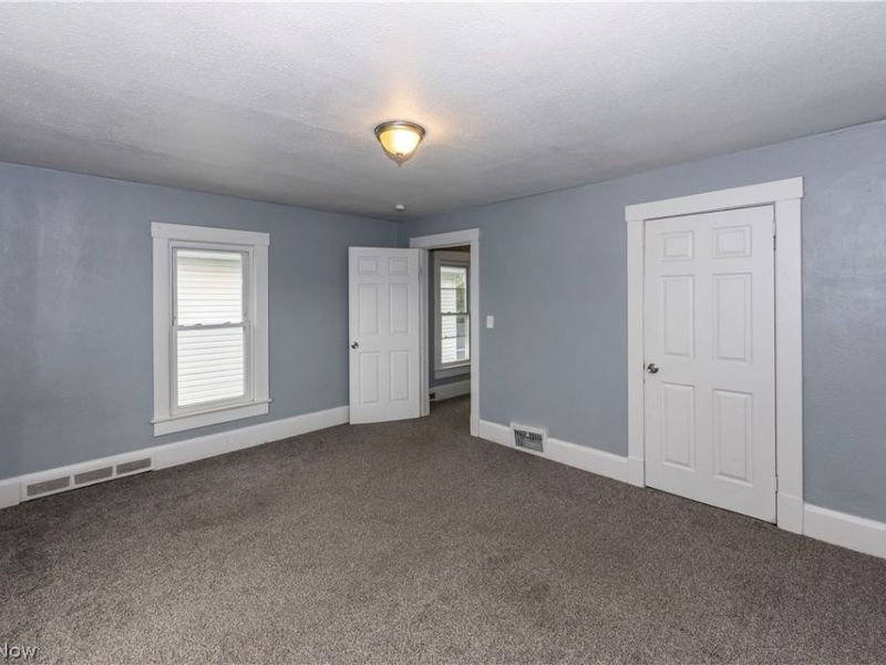 327 Schrock Place SW, Canton, OH 44647 Photo 23