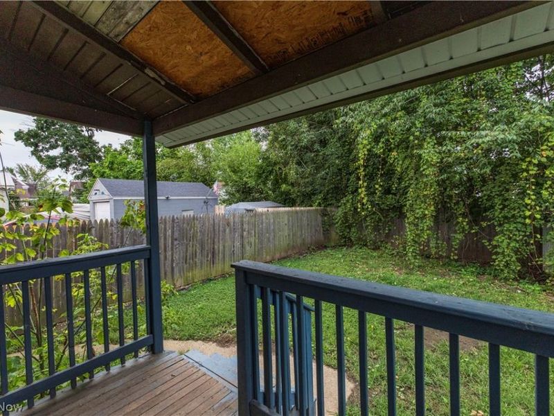 327 Schrock Place SW, Canton, OH 44647 Photo 28