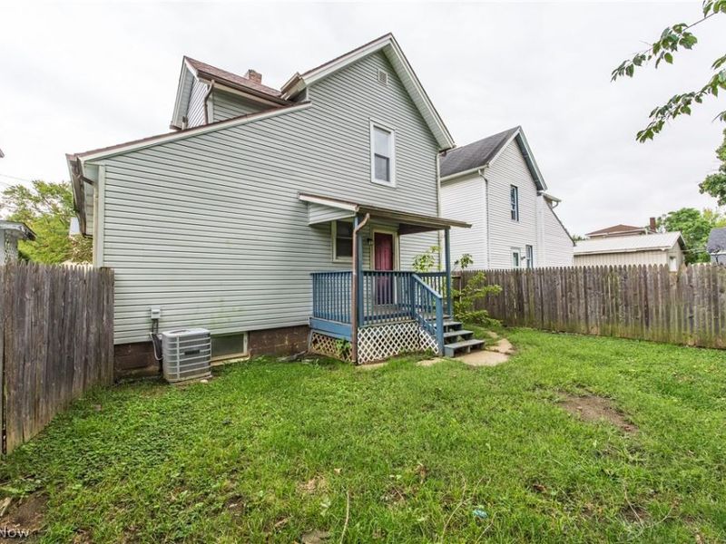 327 Schrock Place SW, Canton, OH 44647 Photo 32