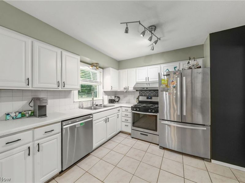 32653 Belle Road, Avon Lake, OH 44012 Photo 6