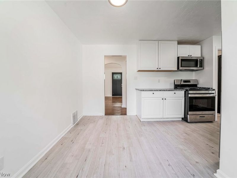 3114 W 160th Street, Cleveland, OH 44111 Photo 8