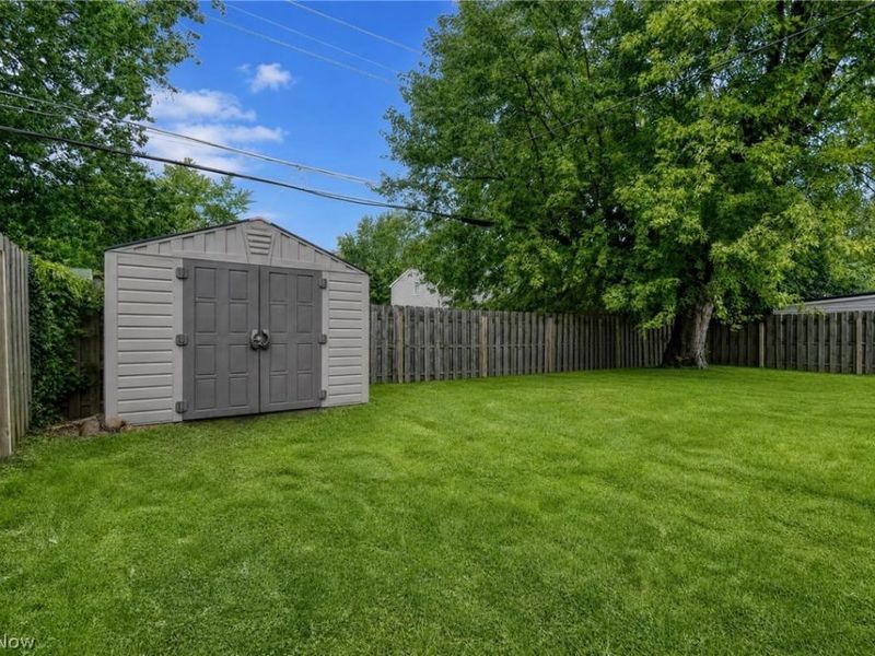 652 Iroquois Trail, Willoughby, OH 44094 Photo 23