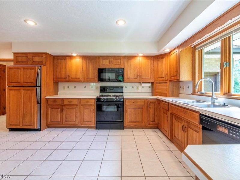 6986 Kingscote Park, Independence, OH 44131 Photo 10