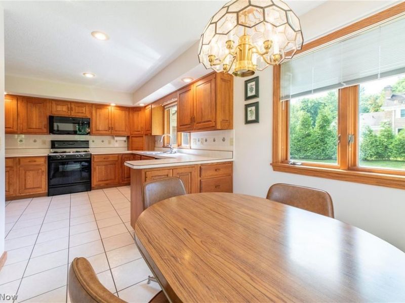 6986 Kingscote Park, Independence, OH 44131 Photo 11