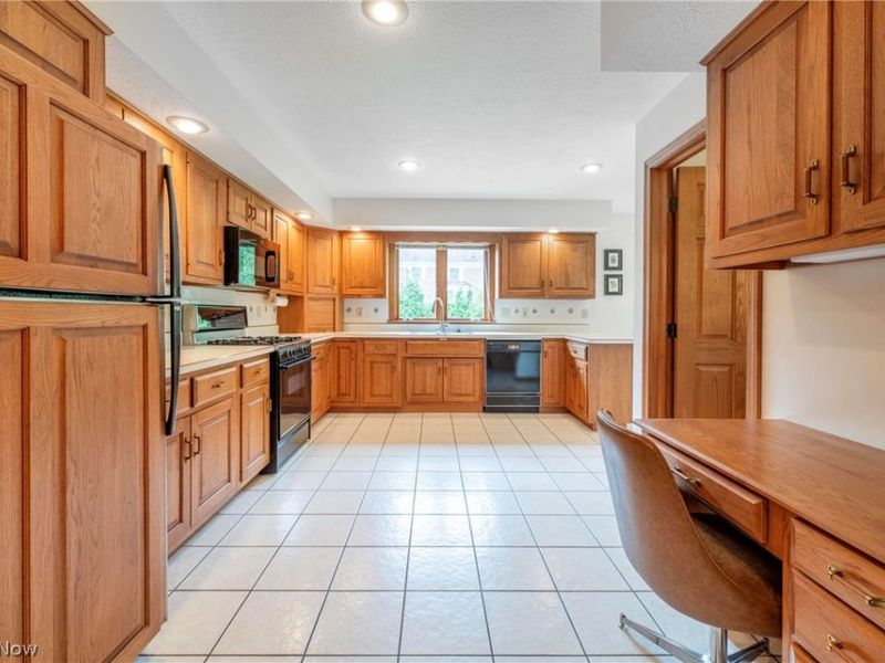 6986 Kingscote Park, Independence, OH 44131 Photo 9