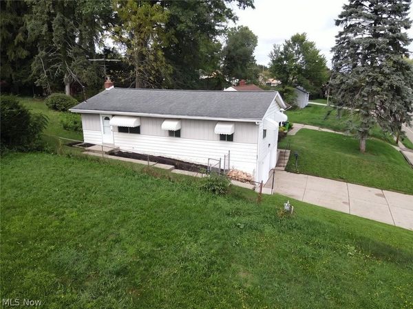 306 E State Street , Barberton, OH 44203
