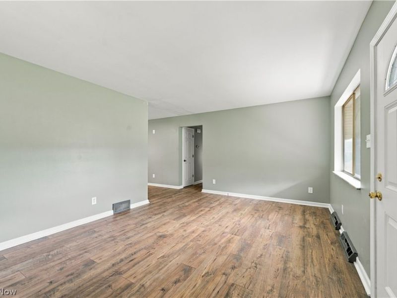 306 E State Street, Barberton, OH 44203 Photo 10