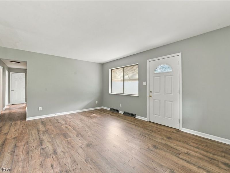 306 E State Street, Barberton, OH 44203 Photo 11