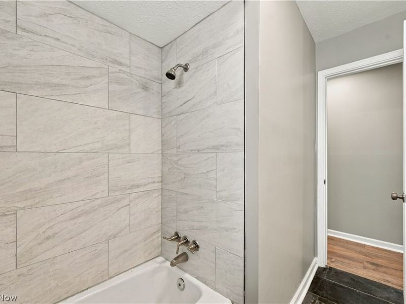 306 E State Street, Barberton, OH 44203 Photo 18