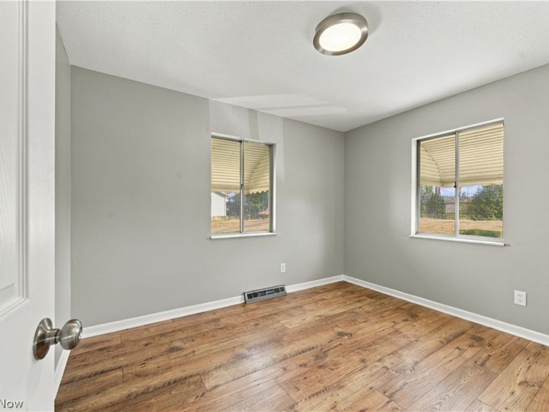 306 E State Street, Barberton, OH 44203 Photo 21