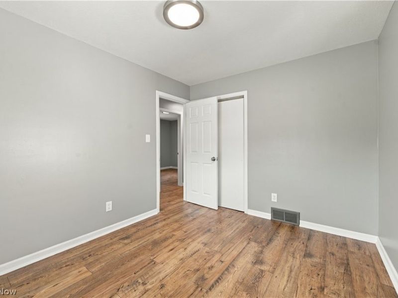 306 E State Street, Barberton, OH 44203 Photo 22