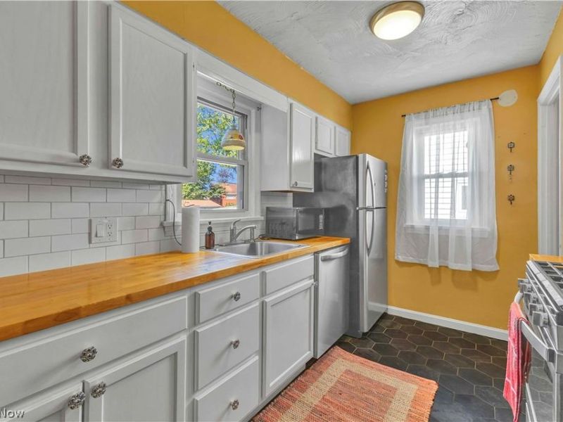 3396 W 151st Street, Cleveland, OH 44111 Photo 22